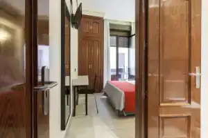 Hostal «Castilla I Atocha», Мадрид