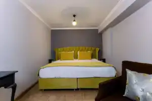 Trio Hotel Airport, Измир
