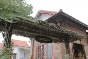 Отель «Hue River Side», Хюэ