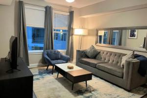 The Elvis Presley Urban Luxury Apts Austin, Остин
