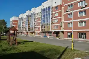 Апартаменты на площади 50 лет Октября 6А, Ижевск