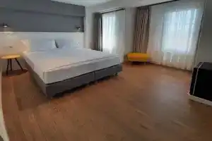 QonuQ Bozcaada, Бозджаада
