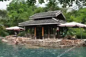 Отель «Jiuquwan Hot Spring Holiday», Наньнин