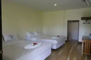 Diamond Cave Resort, Рейли-Бич