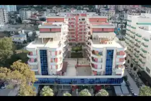 Elmar Hotel, Влера