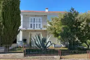 Shabby Chic Apartment ° 1 close to Krk centre, Крк