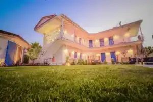 Rhodium Hotel Alaçatı, Алачати