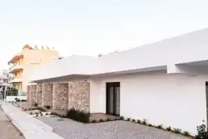 Pebble Garden, Кос