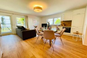Ferien-Apartment Silberweide mit Privatstrand, Фридрихсхафен