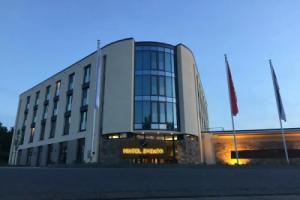 Hotel «Susato», Зост