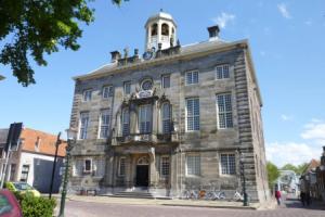 Holiday apartment with free parking Boven Jan Enkhuizen, Энкхейзен