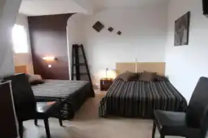 Le Crystal Hotel, Амьен
