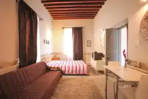 Апартаменты «St. Lazaros Studios», Ларнака