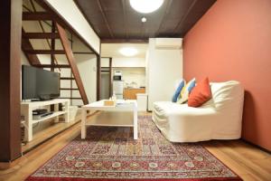 Yagara Terrace House C, Осака