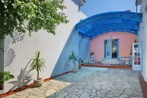 Dolphin Hotel, Скопелос