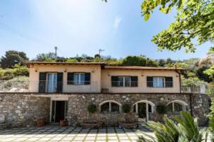 Villa Riviera- Bluchalet, Арма-ди-Таджа
