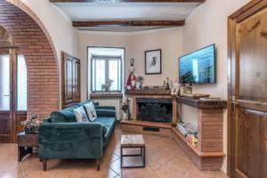 La Scalinatella - Sofia Apartments, Ривизондоли