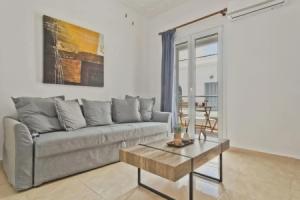 Captain Elias Apartment 1, Карпатос