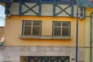 Gardenia Apartman, Эстергом