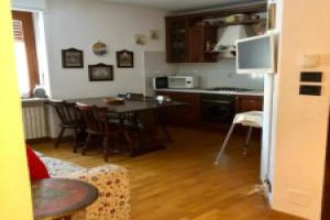 Elegante appartamento in centro a bardonecchia, Бардонеккья