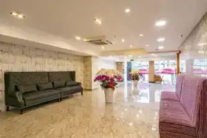 Отель «Emerald Central», Хошимин