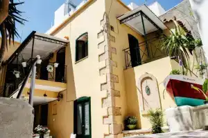 The Boatyard Luxury Studio Aegina Town, Эгина