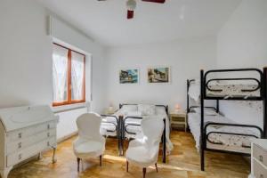 Blooming Villa Cos in Belgirate, Бельджирате