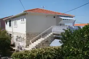 Apartment Slavica - Apartment with large terrace: A1 Supetar, Island Brac, Супетар