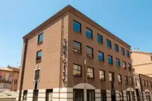 The City Hotel, Анкона