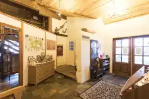 Raven's Bed and Breakfast, Кефлавик