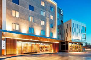 AC Hotel by Marriott Sunnyvale Cupertino, Саннивейл