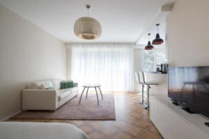Cosy Studio Central Geneva with Parking, Женева