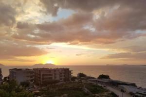 Sunset Hotel, Влера