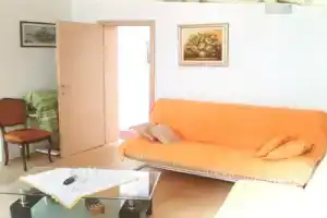 Apartment With 2 Bedrooms In Supetar With Wonderful Sea View Furnished Terrace And Wifi, Супетар