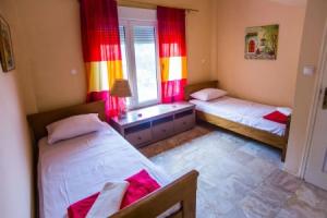 Spacious house with seaview, Порто-Рафти