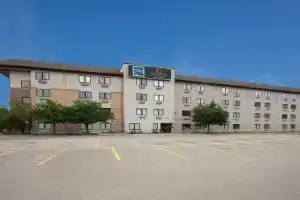 Апарт-отель «Residence & Conference Centre --Waterloo», Китченер