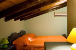 Casa Vacanze Cirneco dellEtna, Лингваглосса