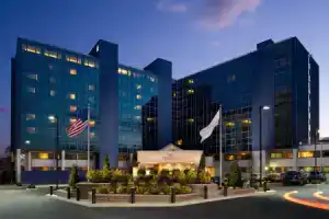 Crowne Plaza JFK Airport New York City, an IHG Hotel, Куинс