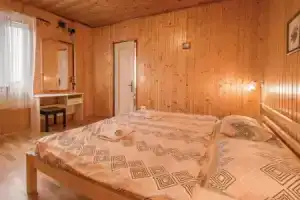 Nice Home in Piran With Wifi and 1 Bedrooms, Пиран