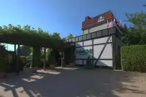 Hotel «-Restaurant Esbach Hof», Китцинген