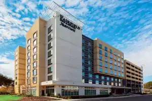 Отель «Fairfield Inn & Suites by Marriott Savannah Midtown», Саванна