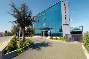 Double Royal Hotel, Коджаэли