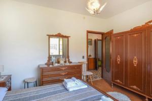 Beautiful Apartment in Riva di Solto With 3 Bedrooms and Wifi, Рива-ди-Сольто
