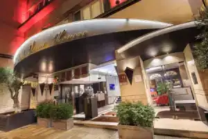 Pley Hotel, Париж