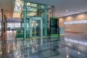 Tav Airport Hotel Izmir, Измир