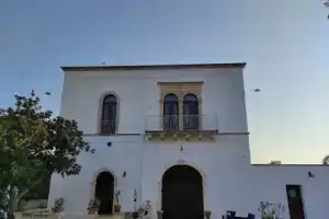 Ферма «Borgo Santuri», Остуни
