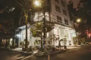Dinh Hotel, Ханой
