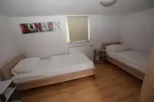 AB Apartment Objekt 27, Остфильдерн