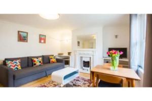 Elegant 1BDR w/private garden in vibrant Brighton, Брайтон
