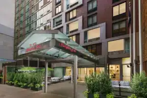 Отель «Hampton by Hilton Manhattan 35th Street - Empire State Building», Нью-Йорк